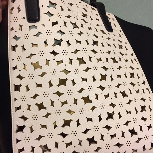 Dream Control Black White and Gold Bag Reversible - Picture 2 of 6